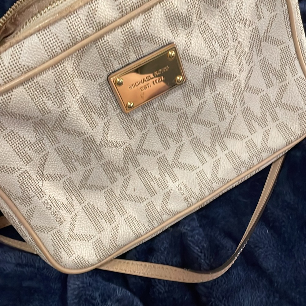 MK monogram crossbody - Picture 2 of 5